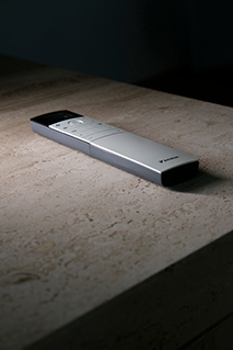 DAIKIN_Emura3_Fernbedienung_Silber2.jpg DAIKIN_Emura3_Fernbedienung_Silber2.jpg