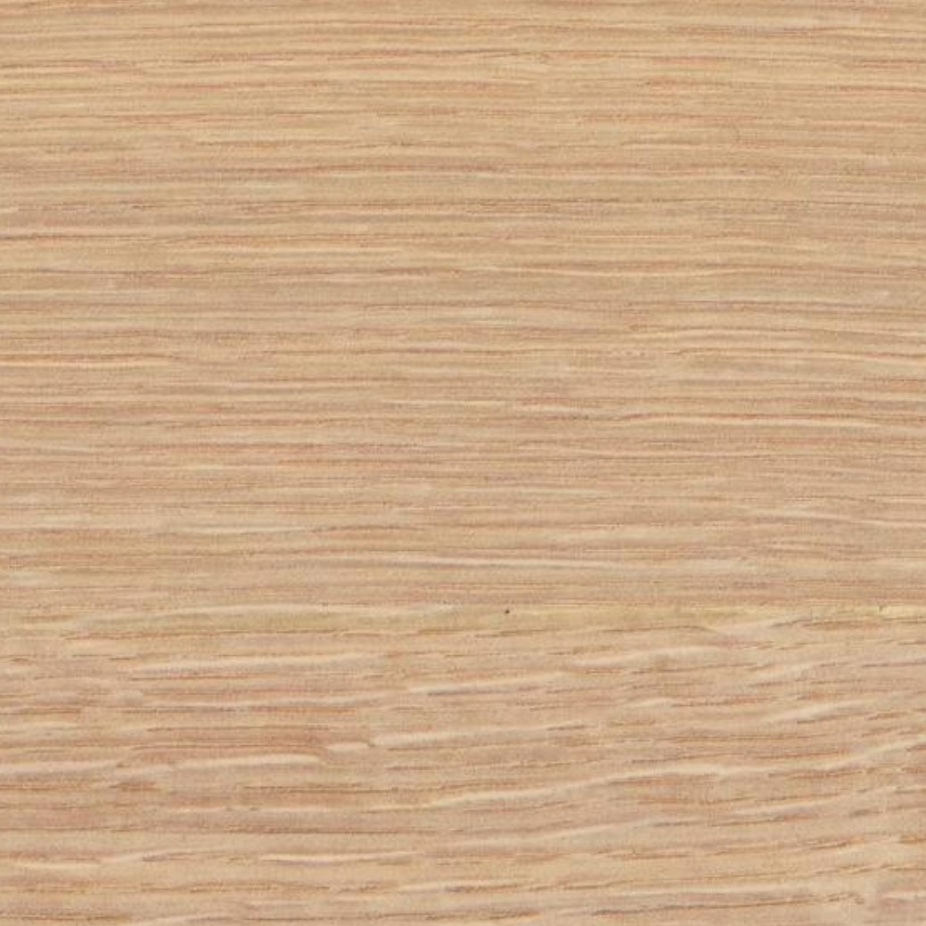Helle Holzoptik mit weißem Korpus